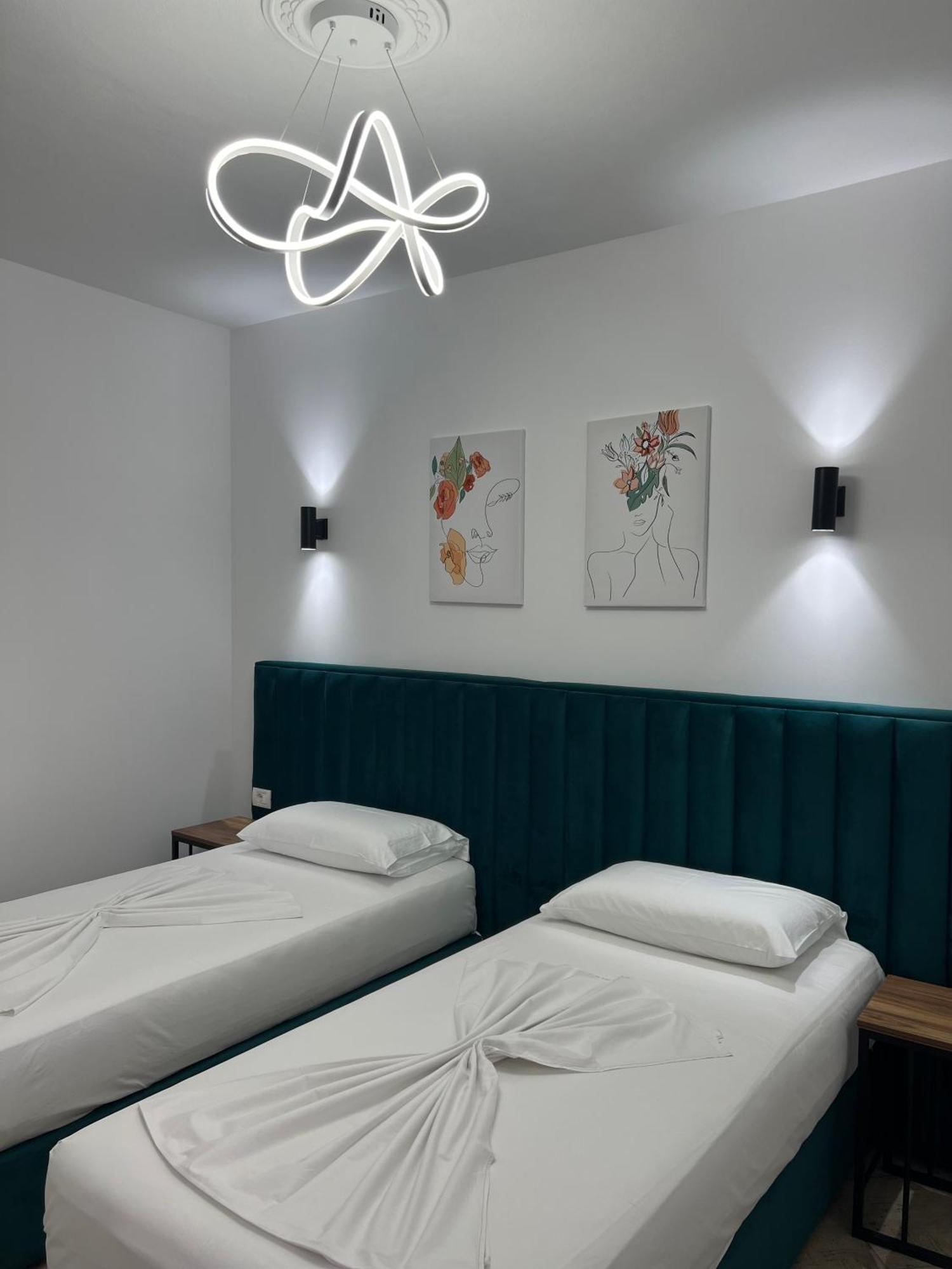 Hotel Floga Shkoder Ngoại thất bức ảnh
