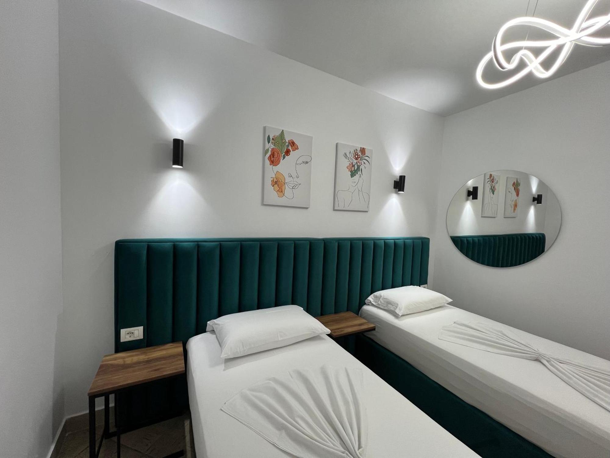 Hotel Floga Shkoder Ngoại thất bức ảnh