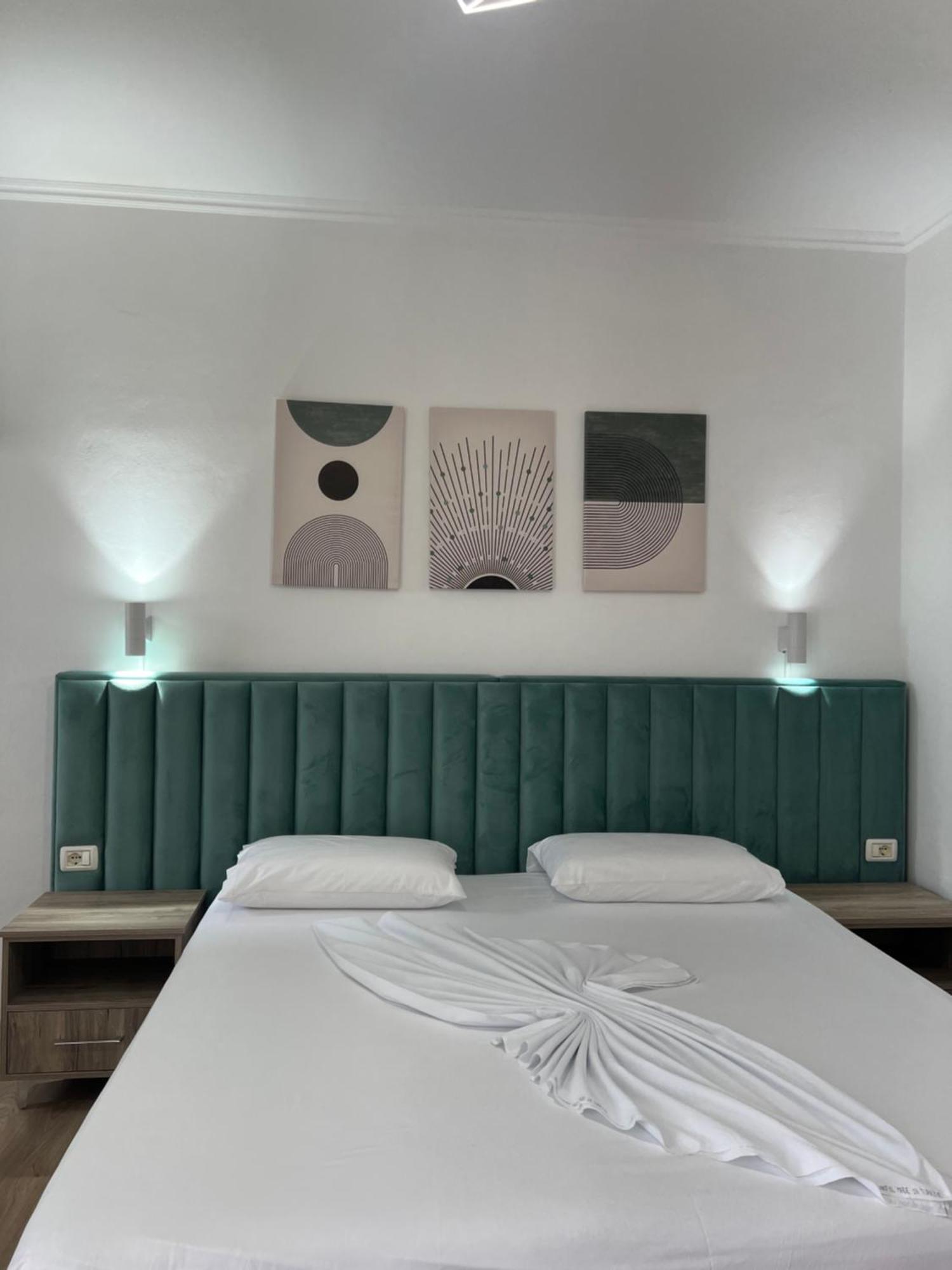 Hotel Floga Shkoder Ngoại thất bức ảnh