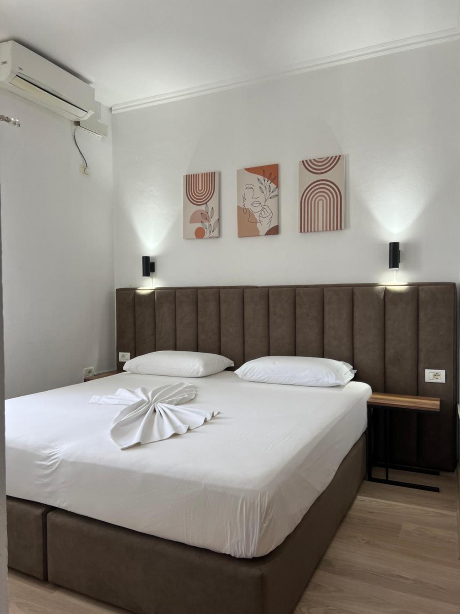 Hotel Floga Shkoder Ngoại thất bức ảnh
