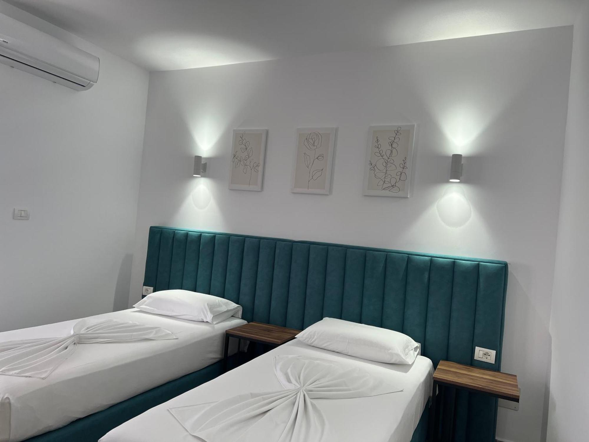 Hotel Floga Shkoder Ngoại thất bức ảnh