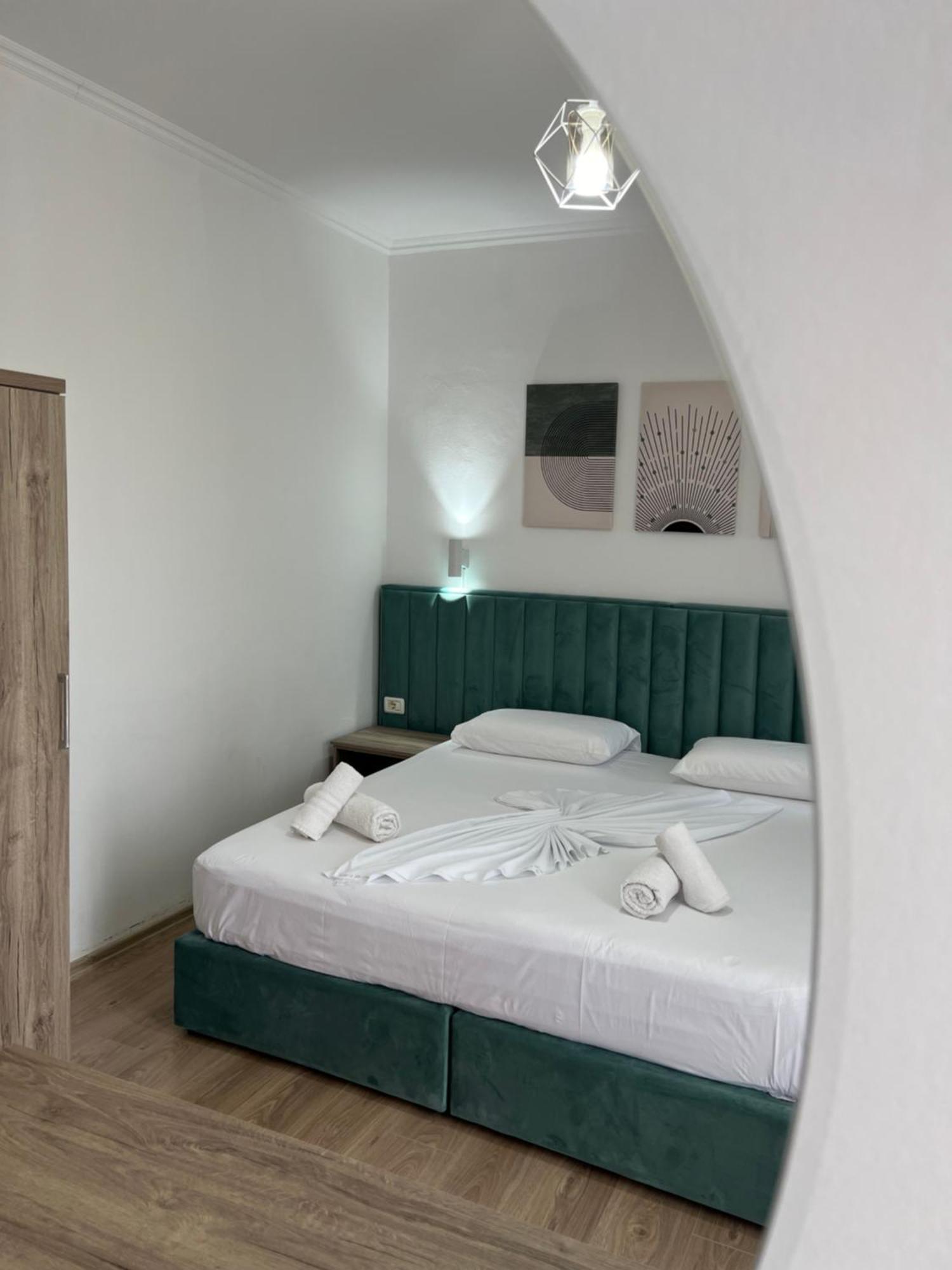 Hotel Floga Shkoder Ngoại thất bức ảnh