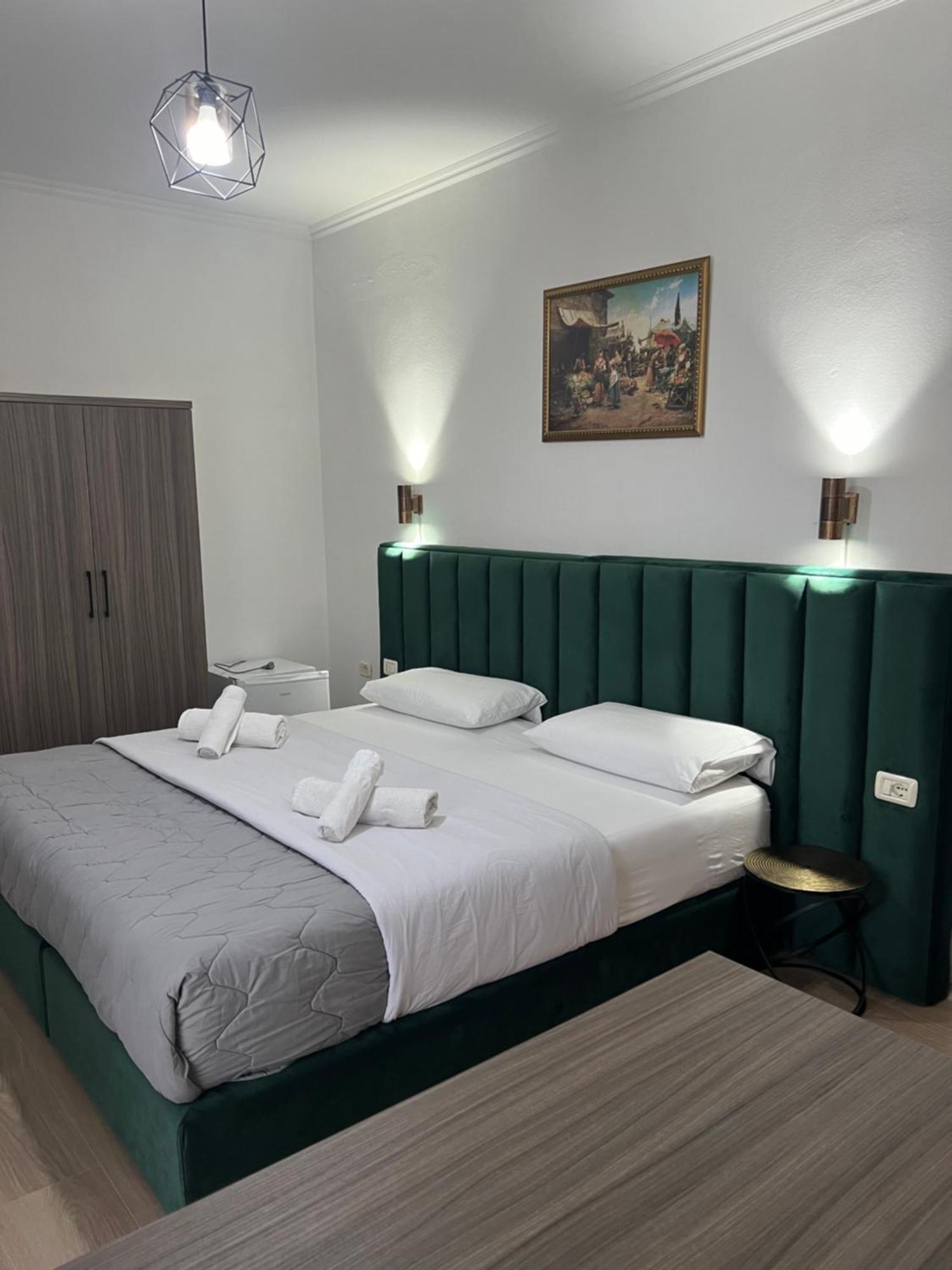 Hotel Floga Shkoder Ngoại thất bức ảnh