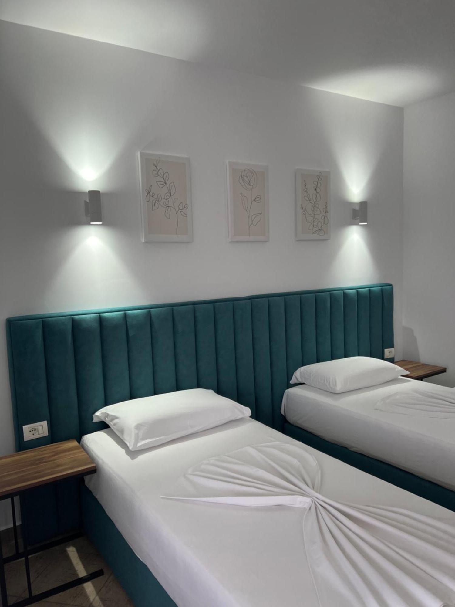 Hotel Floga Shkoder Ngoại thất bức ảnh