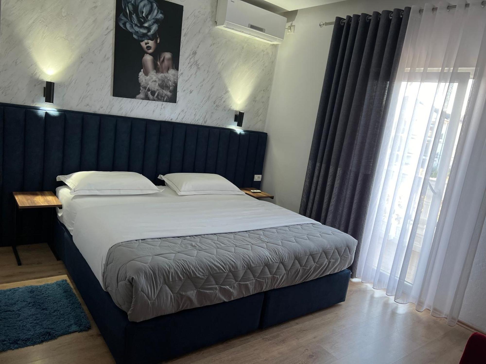 Hotel Floga Shkoder Ngoại thất bức ảnh