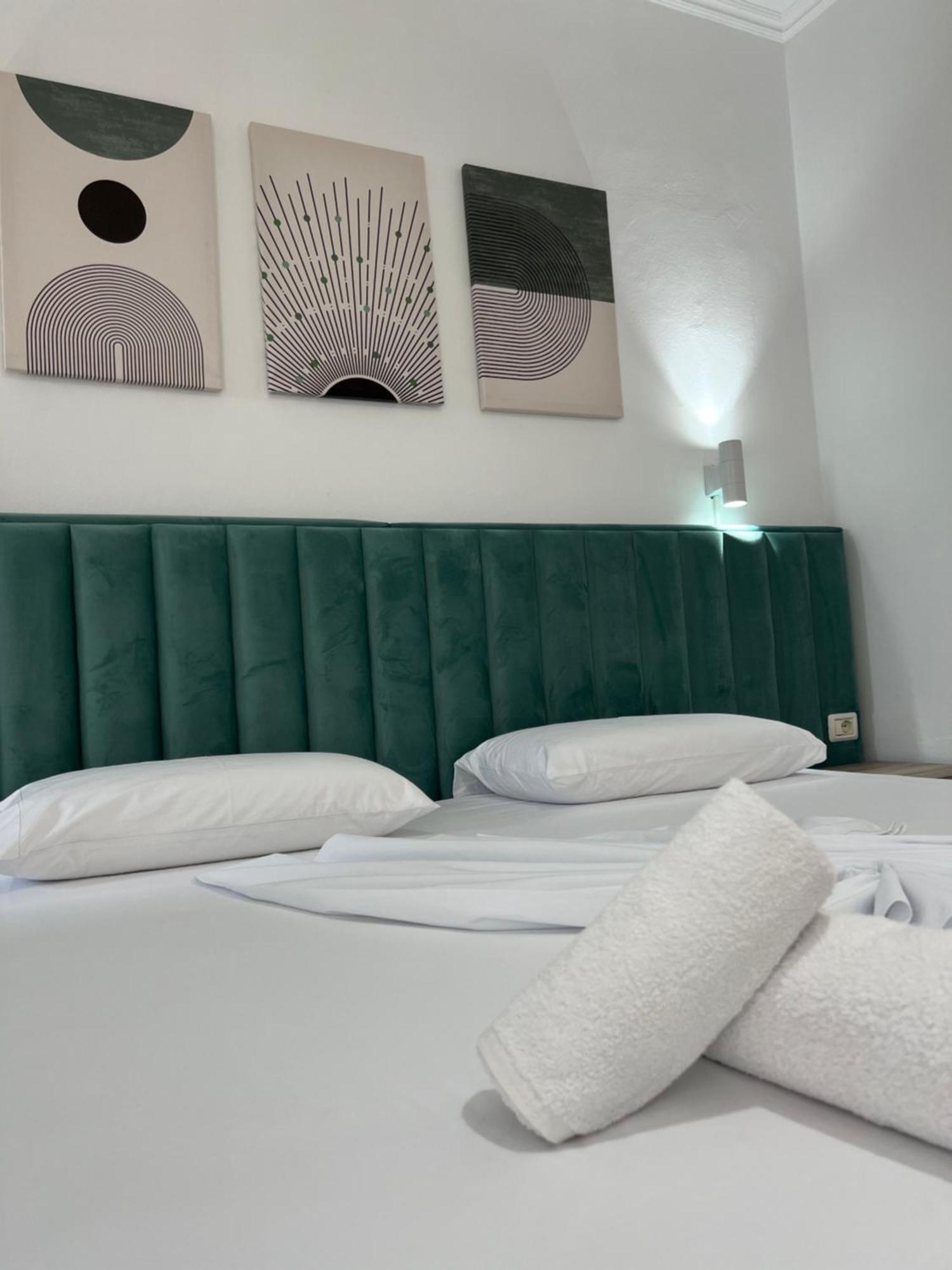 Hotel Floga Shkoder Ngoại thất bức ảnh