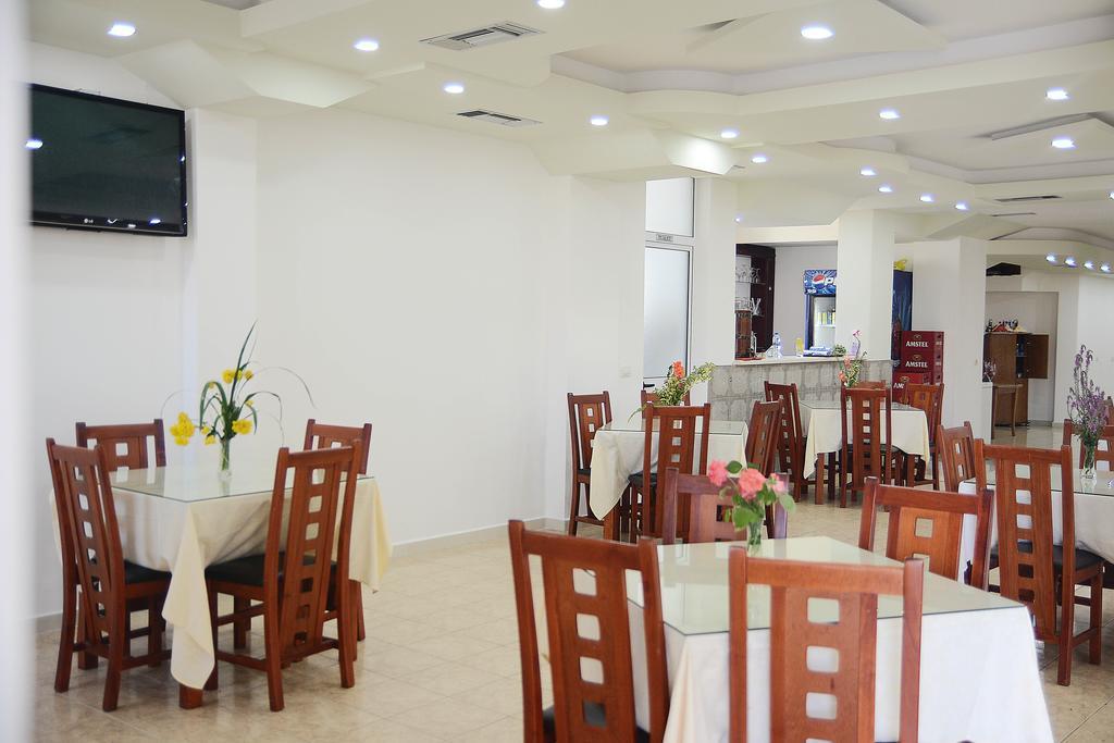 Hotel Floga Shkoder Ngoại thất bức ảnh